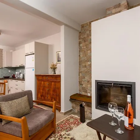 Kyra's House * Neraïdochóri