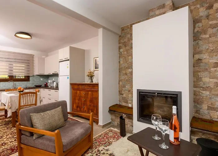 Kyra's House * Neraïdochóri